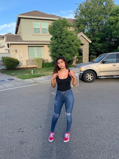 #baddie #fit #instagram #outfit #clothing #vans Outfits With Red Vans, Cute Outfits With Vans, Vans Outfit Baddie, Outfits With Red Shoes, Highschool Outfits Baddie, Vans Outfit Aesthetic, Red Vans Outfit, Vans Shoes Outfit, Red Shoes Outfit