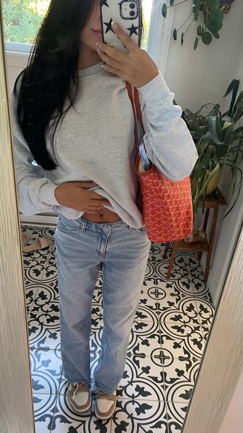 Orange goyard outfit Orange Tote Bag Outfits, Orange Goyard Bag, Goyard Mini Anjou Outfit, Goyard Mini Tote Outfit, Orange Purse Outfit, Goyard Outfit, Goyard Bag Outfit, Orange Goyard, Goyard Tote Outfit