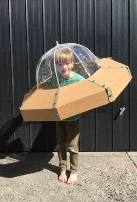 Cardboard Spaceship, Diy Fantasia, Cardboard Costume, Baby Kostüm, Diy Kostüm, Homemade Halloween, Fantasias Halloween, Diy Cardboard, Kids Diy