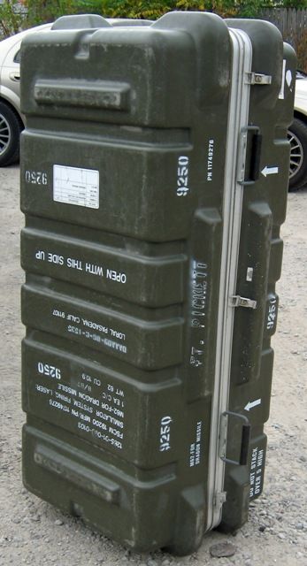 military crate Military Box, Speaker Projects, Sci Fi Props, Survival Items, Shipping Crates, Wire Diy, Tactical Gear Loadout, Tactical Equipment, Military Design