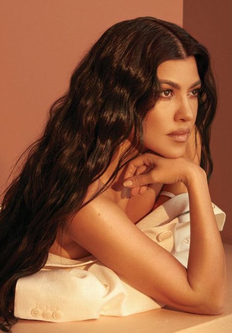 Kourtney Kardashian - Health Magazine April 2020 Issue, Kourtney Kardashian latest photos Kardashian Aesthetic, Kourtney Kardashian 2018, Kourtney Kardashion, Health Magazine Cover, Vampire Facial, Estilo Kardashian, Kourtney Kardashian Style, Kardashian Jenner Family, Kardashians Jenner