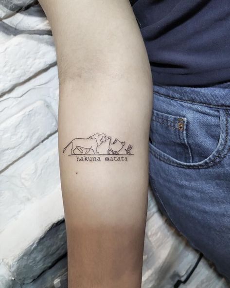 Hakuna Matata Tattoos, Pop Culture Tattoo Ideas, Best Friend Disney Tattoos, Hakuna Matata Tattoo Ideas, Disney Matching Tattoos, The Lion King Tattoo, Simba Tattoo, Hakuna Matata Tattoo, Pop Culture Tattoos