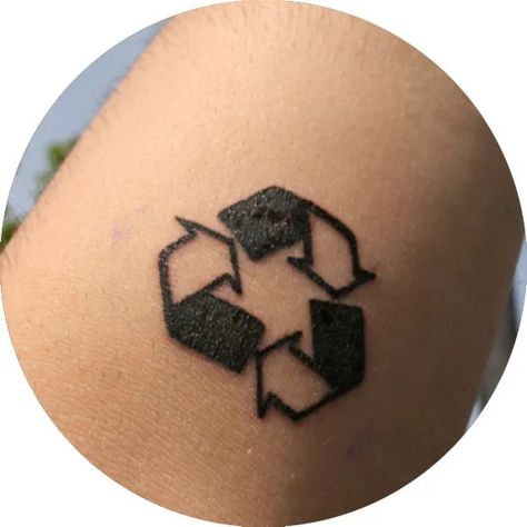 black and white recycle tattoo Recycle Tattoo, Tattoo Symbols, Recycle Symbol, Symbol Tattoo, Symbol Tattoos, Hand Poke, Symbolic Tattoos, Tattoo Images, Simple Tattoos