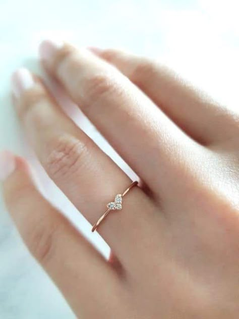 Heart Diamond Ring, Gold Heart Ring, Diamond Heart Ring, Gold Rings Fashion, Gold Rings Jewelry, Gold Ring Designs, Ringe Gold, Heart Diamond, Morganite Engagement Ring