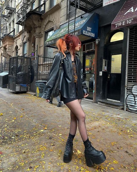 Luanna Fem Girl Outfits, Plaid Mini Skirt Outfit Fall, Plaid Mini Skirt Outfit, Mini Skirt Outfit Fall, Suspenders Skirt Outfits, Goth Girl Outfits, Platform Boots Outfit, Goth Platform Boots, Skirt Outfit Fall