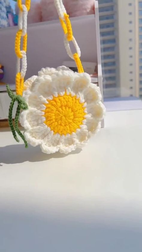 Crochet Tutorial Pattern, Seni Dan Kraf, Quick Crochet Patterns, Mode Crochet, Crochet Design Pattern, Crochet Handbags Patterns, Crochet Stitches For Beginners, Crochet Purse Patterns, Crochet Flower Tutorial