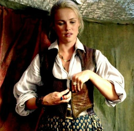 Kiara Knightly Pirates, Pirate Chic, Eleanor Guthrie, Saera Targaryen, 1600s Pirate, Female Pirate History, Historically Accurate Pirate Woman, Asoiaf Aesthetic, Rhaena Targaryen