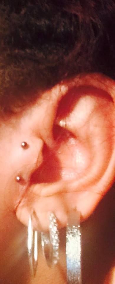 Dermal Tragus Piercing, Double Surface Tragus Piercing, Side Tragus Piercing, Surface Tragus Piercing Jewelry, Surface Tragus Piercing Black Women, Surface Tragus Piercing, Tragus Tattoo, Double Tragus Piercing, Double Tragus