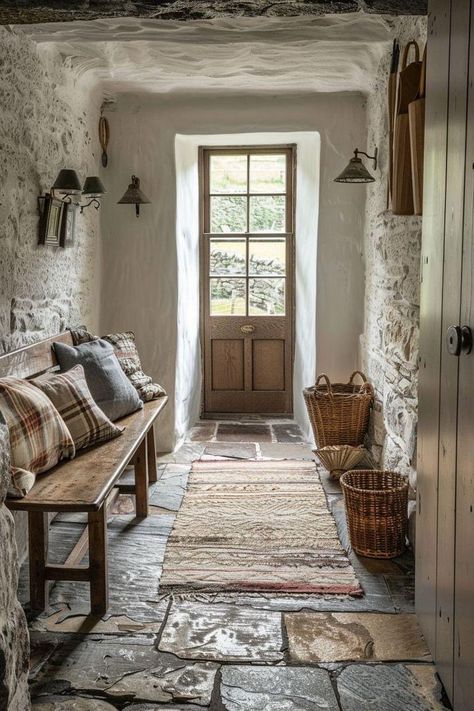 Rustic Home Aesthetic, Old English Cottage, Hall Ways, France House, Old World Home, Training Horses, Interrior Design, Entry Mudroom, Old Stone Houses