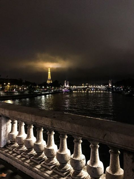 Paris Vibes Night, Pairs At Night, Paris Night Out, Night Paris Aesthetic, Paris Night Aesthetic, Paris Aesthetic Night, Europe Night, Paris Vibe, Night Core