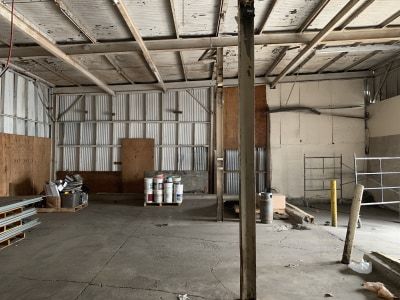 Warehouse Turned Retail, Concrete Warehouse Interior Design, Warehouse Conversion Office, Warehouse To Home Conversion, Old Warehouse Renovation, Shop Renovation Ideas, Warehouse Living Open Concept, Converted Warehouse Home, Warehouse Studio Workspaces