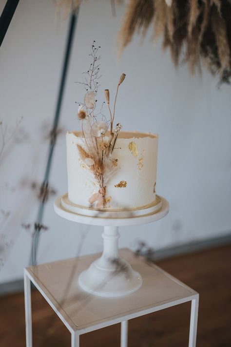 Engagement Party Cake, Wedding Cake Pearls, Boho Cake, Boho Wedding Cake, Wedding Cake Photos, Wedding Cake Rustic, Rustic Wedding Cake, Rustic Cake, Simple Wedding Cake