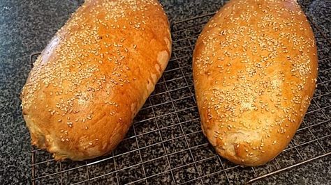 Vienna Bread, Bread Jam, Milk Nutrition, Bread Maker Recipes, Loaf Recipes, Bread Maker, Artisan Bread, Baking Sheets, Bread Rolls