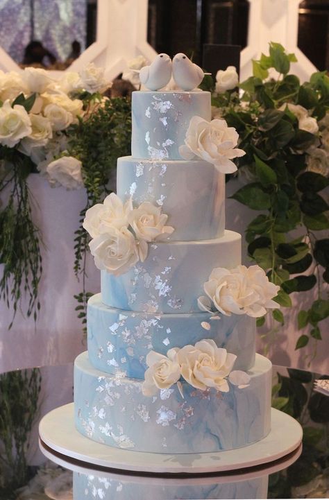 Blue Marble Wedding Cake, Cake With Silver Leaf, Light Blue Wedding Cake, Marble Wedding Cake, Baby Blue Quinceanera, Light Blue Quince, Quince Cakes, Blue Wedding Cake, Sweet 15 Party Ideas Quinceanera