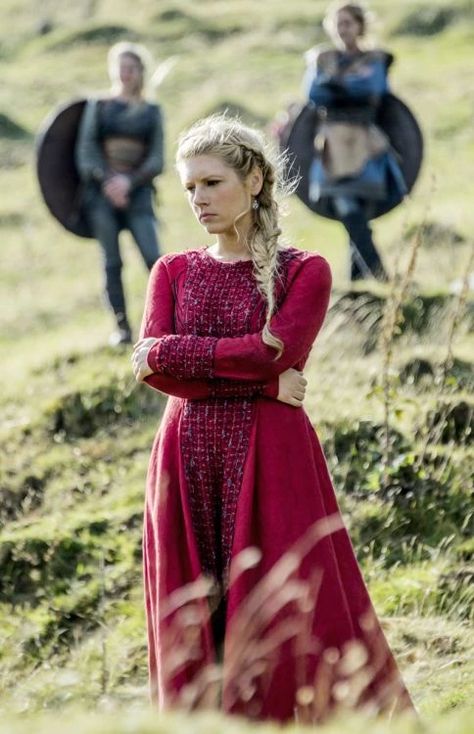 Femmey Viking Inspo - Imgur Vikings Actors, Kathryn Winnick, Viking Fashion, Katheryn Winnick Vikings, Lagertha Vikings, Lagertha Hair, Vikings Lagertha, Costume Viking, Vikings Tv Show