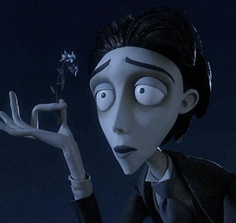 Victor Gif Corpse Bride, Corpse Bride Gif Icons, Victor Icons Corpse Bride, Corpse Bride Pfp Victor, Victor Corpse Bride Icon, Victor The Corpse Bride, Victor Corpse Bride Pfp, Victor Van Dort Icon, Spooky Homescreen