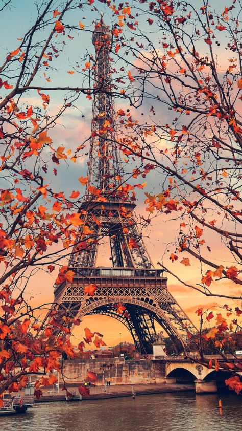 Paris Aesthetic Wallpaper, Torre Eiffel Paris, Daycare Design, Paris Wallpaper, Paris Pictures, Paris Tours, Paris Aesthetic, Paris Photography, Paris Photo