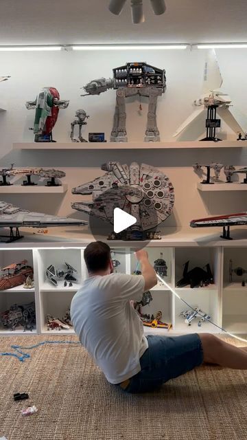 M.J.W.-Bricks | LEGO Star Wars MOCs & UCS on Instagram: "After a long time I finally managed to build my shelves and install my new led lighting!   I am really happy with the result! What do you think, was it worth it?  ______________________________________  Follow @m.j.w._bricks for more MOCs and Content around the topic Lego!  I am very happy if you SHARE it, LIKE it and leave a COMMENT! 🙏🏼  If you don’t want to miss any more of my posts remember to activate the 🔔   ______________________________________  #lego #starwars #legostarwars #ucs #roominspiration #roomupgrade #legoroomupdate #update #shelving #lighting #ultimatecollectorseries #collection #collector #legominifigures #milleniumfalcon #venator #stardestroyer #xwing #imperialshuttle #afol #afolcommunity" Lego Star Wars Display Shelves, Millennium Falcon Lego Display, Lego Building Room Ideas, Lego Display Bedroom, Large Lego Display Ideas, Action Figure Room, Lego Star Wars Display Ideas, Kids Lego Display, Lego Display Room