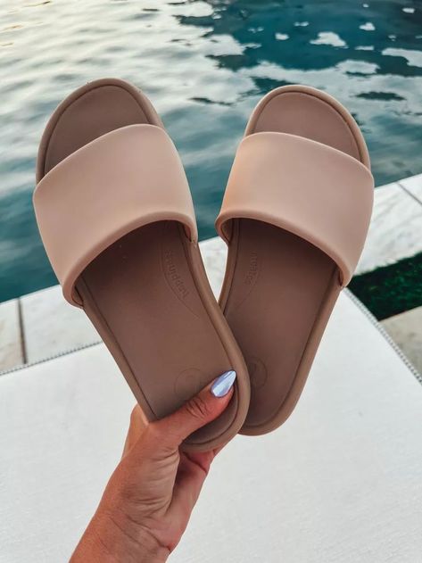 Lululemon slides - if in between sizes, go up #LTKunder100#LTKunder50#LTKshoecrush Pool Sandals, Slide Shoes, Accessory Inspo, Shoes Ideas, Slides Women, Womens Slides, Holiday Looks, Slides Shoes, Go Up