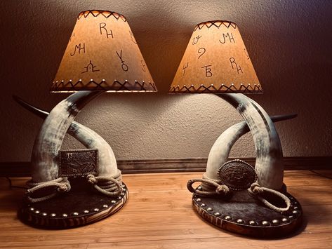 #westerndecor #westernlamps #hornlamps #rusticlamps Ranch House Decor, My Hubby, Rustic Living, Room Style, Do It Yourself Projects, Ranch House, Fashion Room, House Decor, Horn