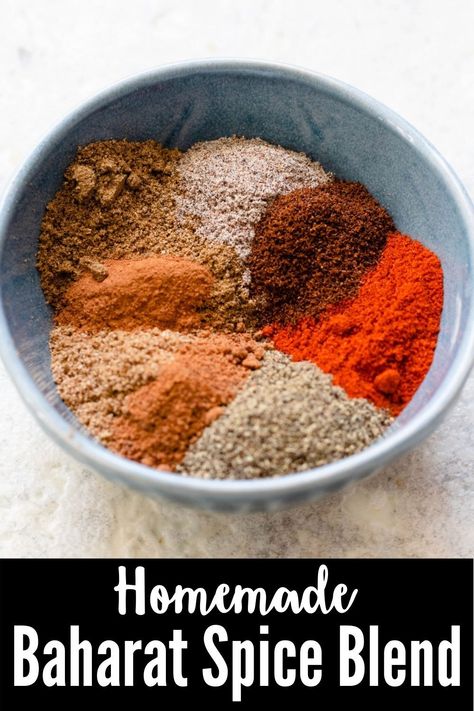 Lebanese Spice Blend, Baharat Recipe, Jordanian Food, Turkish Spices, Turkish Dishes, Food Mediterranean, East Recipes, Spice Blends Recipes, Veggies Recipes