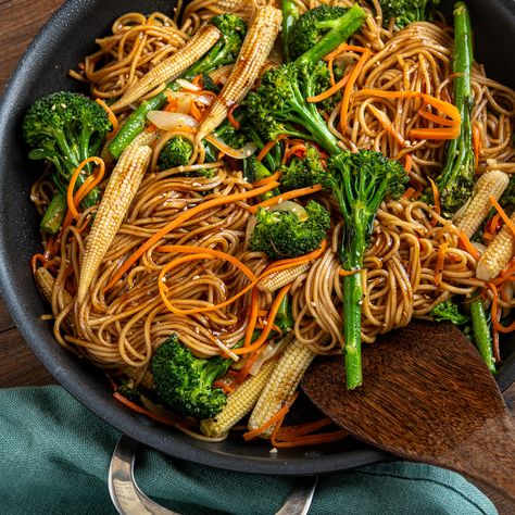 Hoisin Stir Fry Sauce Recipe, Hoisin Stir Fry Sauce, Stir Fry With Hoisin Sauce, Fried Rice Beef, Stir Fry Sauce Hoisin, Hokien Noodle Stirfry, Beef Chow Mein, Stir Fried Hokkien Noodles, Vegetable Noodle