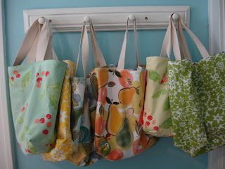 Tea Towels Crafts, Tote Bag Tutorial, Sewing Bags, Towel Crafts, Operation Christmas Child, Grocery Bags, Diy Tote Bag, Bags Tutorial, Crafty Projects