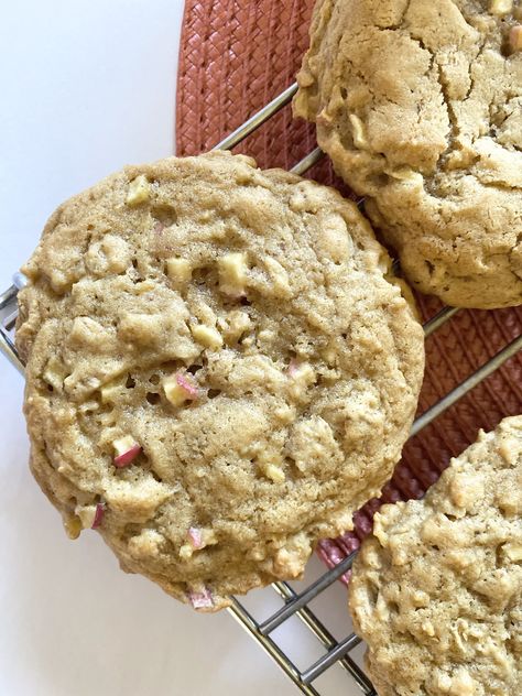 Apple Peanut Butter Cookies Apple Peanut Butter, Soft Peanut Butter Cookies, Apple And Peanut Butter, Peanut Butter Cookie, Butter Cookie, Peanut Butter Cookies, Favorite Cookies, Cookie Desserts, Healthy Treats