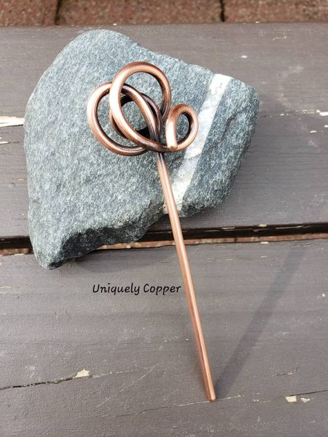 This copper hair accessory is hand crafted from copper wire and is hand formed and comes in three different finishes, polished, brushed, and antiqued. (Pictures are of the antiqued finish) Also doubles as a shawl pin! So, you get to wear it twice as often! :) The unique twist head of this hair pin measures 1 1/4 inches wide and is available in any length you need :) I have thick, fine hair, so I only need a 3 - 4 inch long hair stick, but if you have thicker, or curly hair you may need a longer Copper Hair Pin, Thick Fine Hair, Hair Pins Diy, Metal Jewelry Making, Wire Wrapped Stone Jewelry, Fusion Beads, Copper Diy, Sea Glass Bracelet, Pin Hair