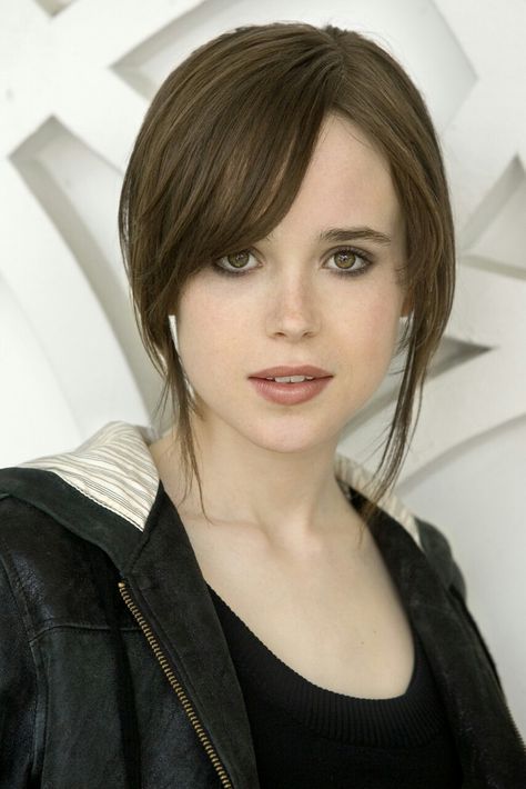 Beyond Two Souls, Ellen Page, Canadian Actresses, John Wayne, Diva, Actresses, Celebrities, Hair