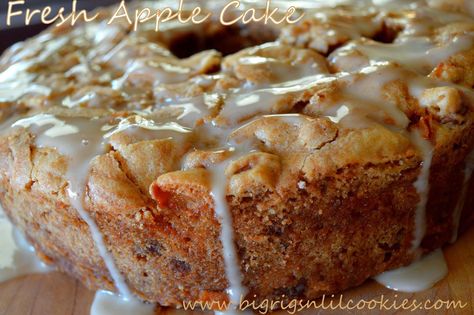 Big Rigs 'n Lil' Cookies: Fresh Apple Cake with Honey Glaze Bread Lasagna, Southern Cakes, Apple Treats, Fresh Apple Cake, Country Cook, Pound Cakes, Apple Cake Recipes, Coffee Cakes, Honey Glaze