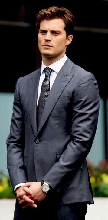 Jamie Dornan as Christian Grey - The more I see of him in clips and previews, the more I think they get the right Grey! Christian Gray, Gideon Cross, Model Tips, Christian Grey Jamie Dornan, A Man In A Suit, Jaime Dornan, Man In A Suit, Fifty Shades Darker, Elegante Casual