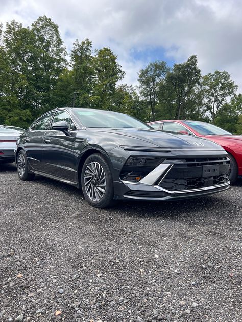 Experience the perfect blend of efficiency and luxury with the 2024 Hyundai Sonata Hybrid Limited 2.0L. Drive smarter, drive in style. 🌿🚗 

#HyundaiSonata #2024Sonata #HybridLimited #HealeyBrothers #HudsonValley Hyundai Palisade 2024, Hyundai Hybrid, Poughkeepsie New York, Hyundai Verna 2022, Hyundai Grandeur, Hyundai Sonata Limited, Chevrolet Dealership, New Hampton, Chrysler Dodge Jeep