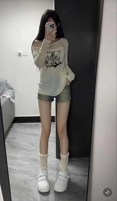 Tall Model Aesthetic, Gray Outfit Aesthetic, Slim Leg Aesthetic, Korean Girl Body, Modeling Body Goals, Aesthetic Body Goals, Acubi Club, Pretty Bone, Chinese Douyin