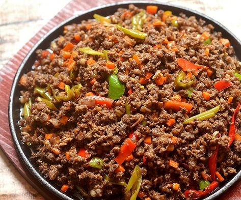 Bopis with minced pork lungs, carrots and peppers is loaded with big, bold flavors you'll love! It's perfect as bar food with ice cold beer or a main meal with steamed rice! Bopis Recipe Filipino Food, Bopis Recipe, Recipe Filipino Food, Pilipino Recipe, Pinoy Dishes, Kawaling Pinoy, Lutong Pinoy, Philippine Food, Philippines Recipes