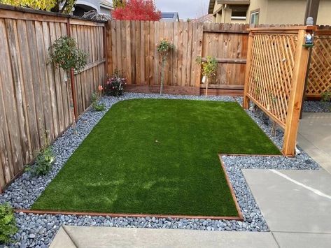 Transform Your Small Outdoor Space With These Creative Artificial Turf Ideas 🌿🏡✨ #ArtificialTurf #Landscaping #OutdoorLiving #OutdoorDecor #GardenInspiration #GardenDesign #BackyardMakeover #HomeImprovement #MitchsBackyard #FollowUs Turf Edging Ideas, Backyard Turf, Artificial Turf Backyard, Outdoor Cottage, Artificial Grass Backyard, Turf Backyard, Synthetic Lawn, Small Yard Landscaping, No Grass Backyard