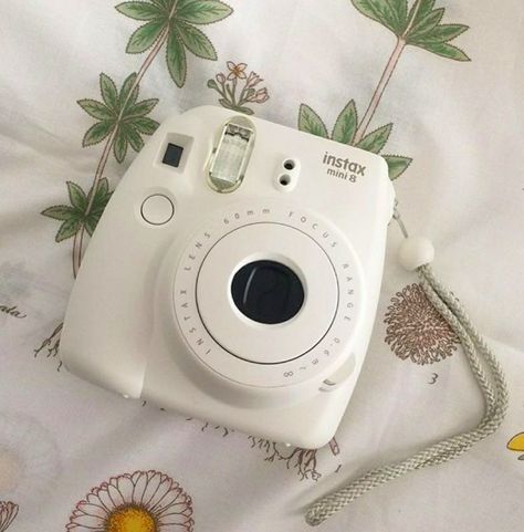 Instax Mini Ideas, ليلو وستيتش, Instax Mini Camera, Instax Camera, Instax Mini 8, Cute Camera, Gadgets Technology Awesome, Polaroid Camera, Mini 8