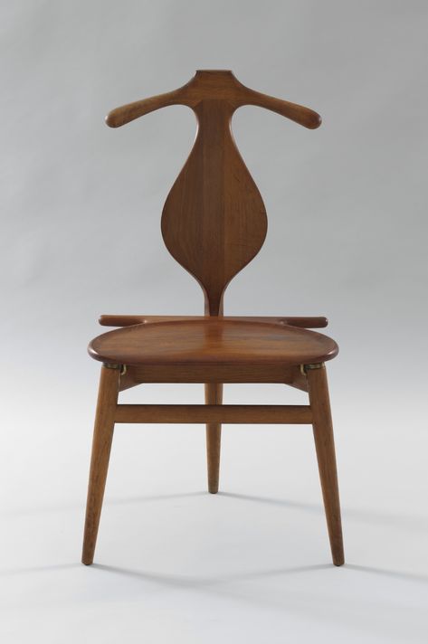 Mies Van Der Rohe Farnsworth House, Hans Wegner Furniture, 1940s Furniture, Valet Chair, Wegner Chair, Farnsworth House, Valet Stand, Furniture Design Chair, Ludwig Mies Van Der Rohe