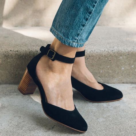 Black Ankle Strap Heels, Dr Shoes, Chunky Heel Pumps, Womens Chunky Heels, Nike Flex, Ankle Strap Heels, Heel Pumps, Ankle Straps, Chunky Heel