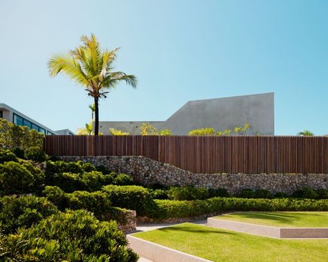 Bungalow Resorts, Garden Design Pictures, Fence Wall Design, Boundary Wall, Fence Wall, Resort Architecture, Architecture Art Design, Bungalow Design, Landscape Concept