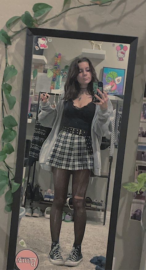 plaid skirt emo grunge indie goth tumblr aesthetic ripped tights E Girl Outfits, Alt Outfits, Aesthetic Grunge Outfit, Grunge Girl, Swaggy Outfits, Alternative Outfits, Goth Outfits, Plaid Skirt, Edgy Outfits