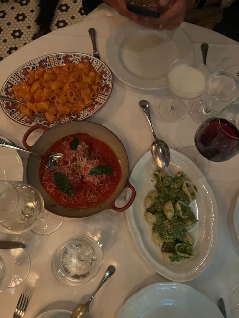 #carbones #nyc #newyorkcity Nyc Eats, Nyc Dinner Aesthetic, Carbone Nyc, Dinner In Nyc, Nyc Dinner, Carmines Nyc, Nyc In December, Nyc Baby, New York Food