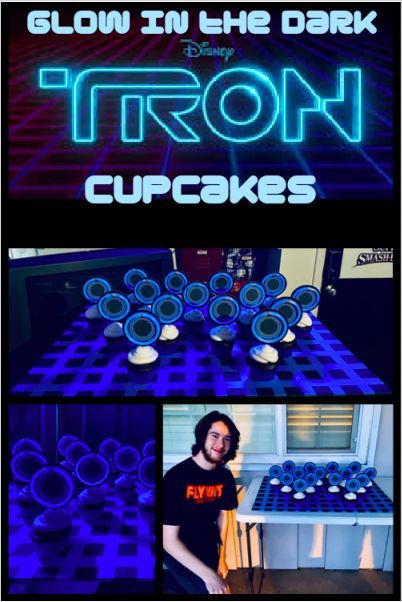 Retro Video Game Room, Tron Party, Teen Boy Birthday, Old School Games, Kids Themed Birthday Parties, Dark Disney, Retro Video, Retro Videos, School Games