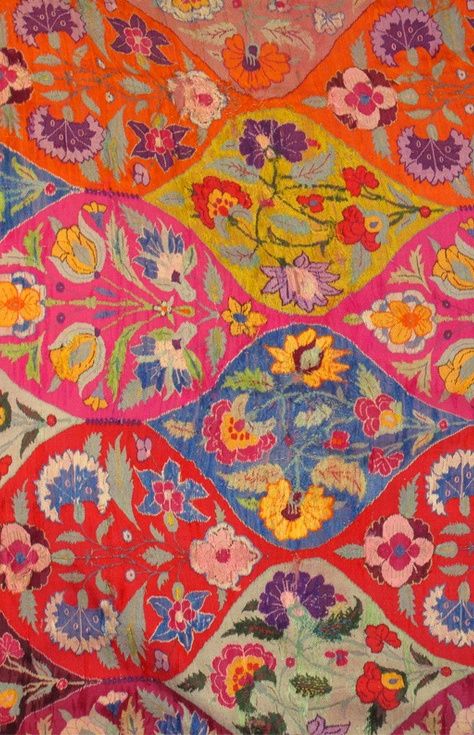 Orange Hues, Bohemian Aesthetic, Soyut Sanat Tabloları, Color Wow, Indian Textiles, Design Studios, Textile Patterns, Textures Patterns, Pink Orange