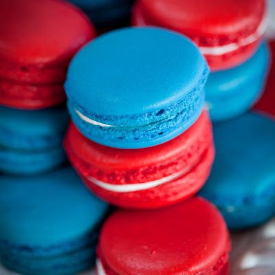 blue cupcake: Red, White and Blue Blue Red And White Aesthetic, Light Blue And Red Aesthetic, Red White And Blue Aesthetic, Blue And Red Aesthetic, Red Blue Aesthetic, Red Macarons, Blue Macarons, Australian Party, Blue Cupcakes