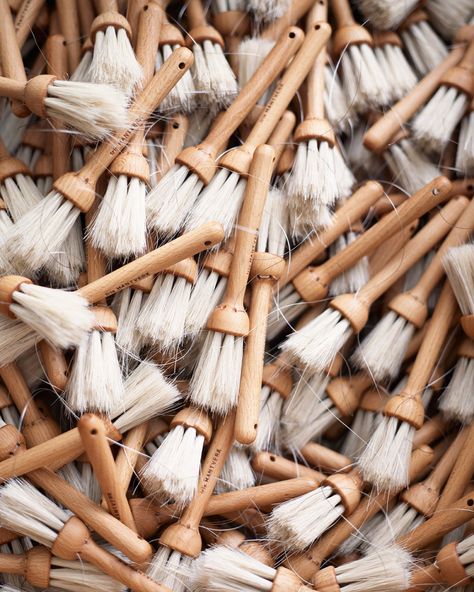 “Iris Hantverk: Swedish handcrafted brushes made by visually-impaired craftspeople.” Read our interview with Sara Edhäll, joint owner of Iris Hantverk, Sweden. Swedish Crafts, Iris Hantverk, Paper Magazine, Brooms And Brushes, Dust Pan, Wood Vase, Cleaning Storage, Brooms, Wood Work