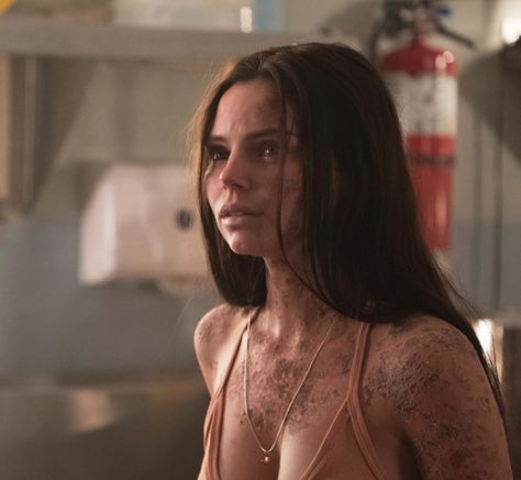 Freeform’s ‘Siren’ About Killer Mermaids Looks Scary Good Ryn Siren, Siren Show, Sirens Tv, Eline Powell, Famous In Love, Siren Mermaid, Life Under The Sea, Mermaid Pictures, Romantic Comedy Movies