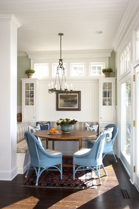 Breakfast Nook Seaside Kitchen, Banquette Seating In Kitchen, Blue Chairs, Banquette Seating, Kitchen Nook, Beautiful Spaces, Dining Nook, Farmhouse Dining Room, Farmhouse Dining