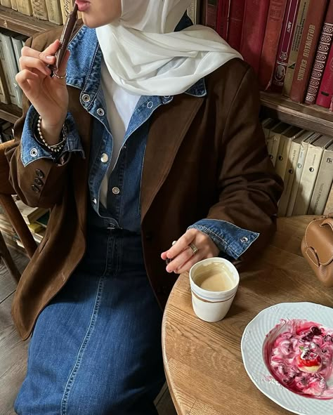 my favorite season? definitely autumn ☕️🍂 suede jacket, autumn outfit, fall vibe, coffee date, hijab outfit, vintage jacket Vintage Hijab Outfit, Beige Leather Jacket Outfit, Hijab Style Outfits, Canada Outfits, Vintage Hijab, Hijab Vintage, College Pics, Beige Leather Jacket, Hijab Fits