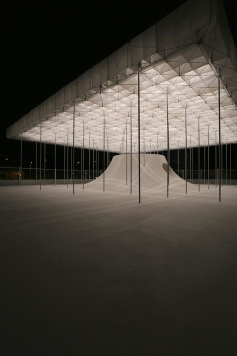 Floating Pavilion, Serpentine Gallery Pavilion, Floating Architecture, Modern Architecture Interior, Pavilion Architecture, Zaha Hadid Architects, Taipei Taiwan, Modern Architecture House, Chinese Architecture